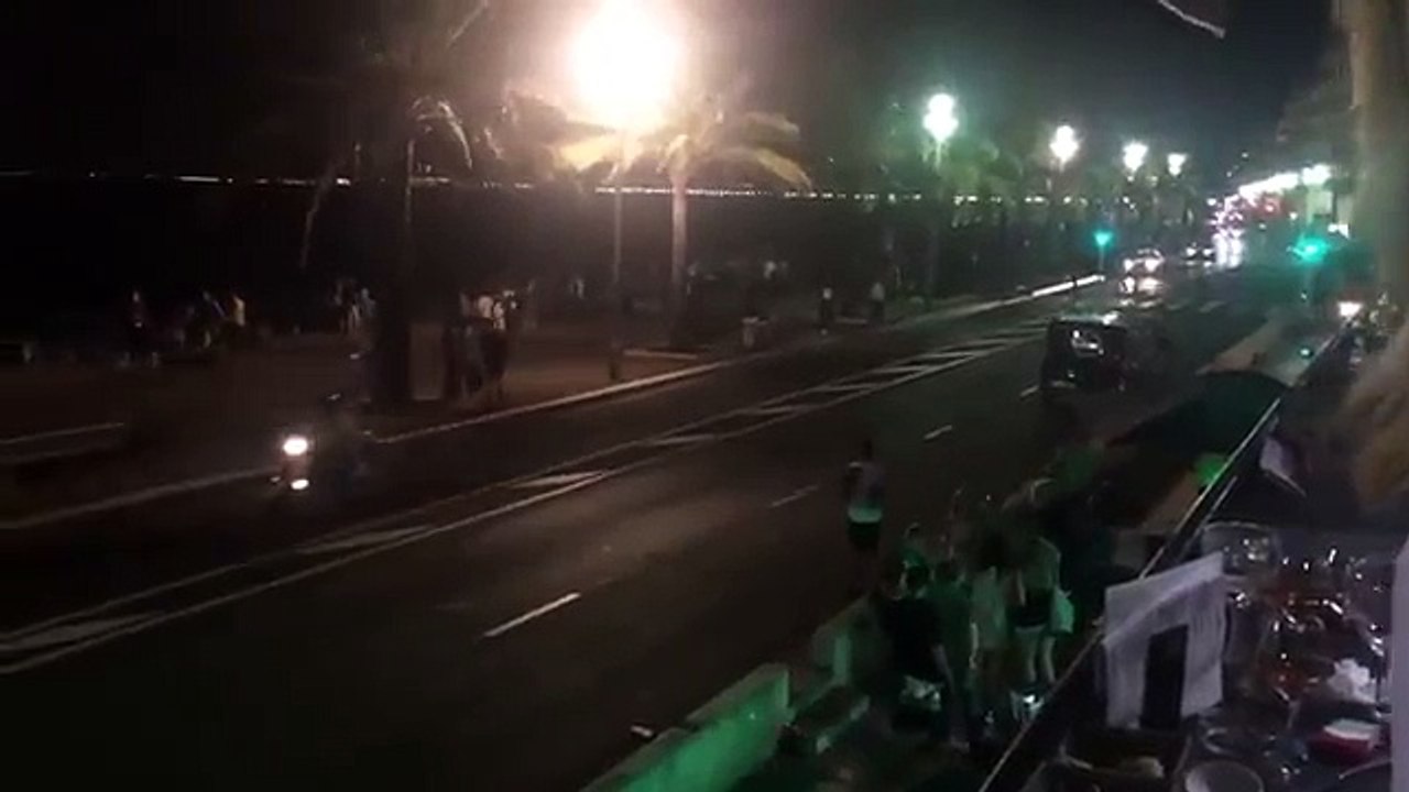Attentat à Nice ! Un camion fonce sur la foule ! (VIDEO)