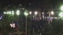 Теракт в Ницце: момент столкновения грузовика с толпой и его последствия