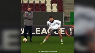 Jürgen Klopp being Jürgen Klopp with Roberto Firmino