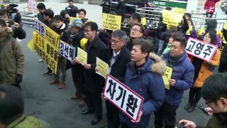 [국민TV] 세월호 가족들 만난 유승민 원내대표, 눈물의 의미는?(2015.02.17)