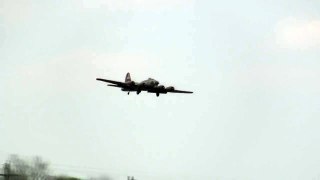 B-17 RC crash at Bomber Field 2011