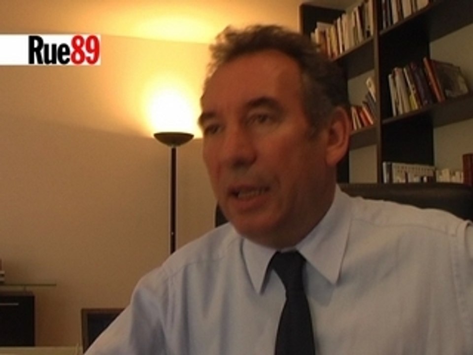 François Bayrou contre la suppression du Premier ministre