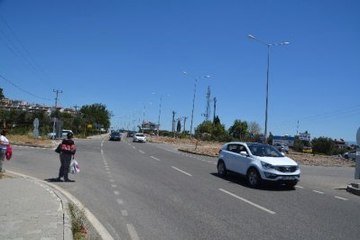 Trafik Işığı Olmayan Kavşak, Tehlike Saçıyor