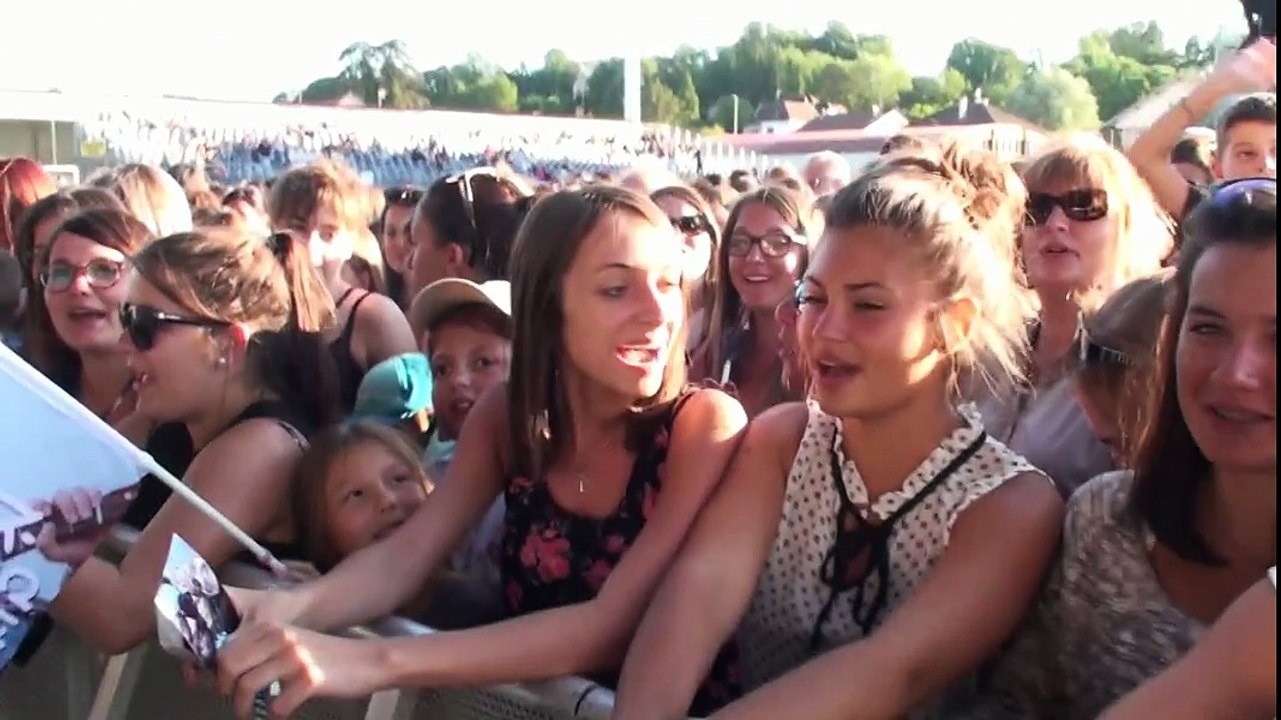 Le public de Kendji Girac à Louhans se chauffe la voix