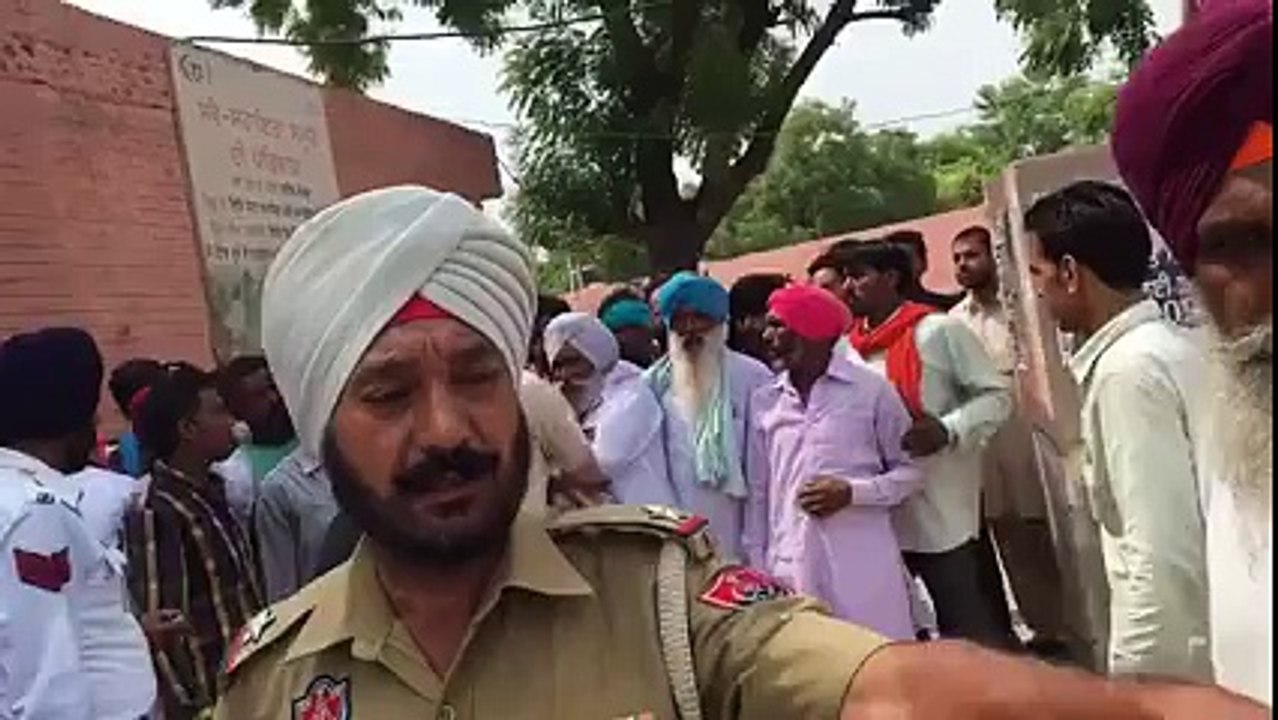 Gundagardi by Akali dal