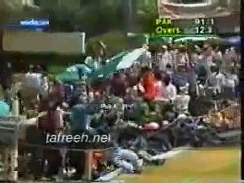 Shahid Afridi Fastest Century - 103 runs off 37 balls in ODI against Sri Lanka in 1996