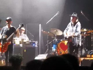 Neil Young & POTR -  Western Hero  (Amsterdam 9 July 2016)
