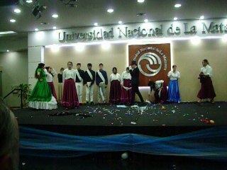 ¿festejando los 200 años de independencia?