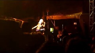 Selena Gomez rapping Super Bass Live  8/26/11