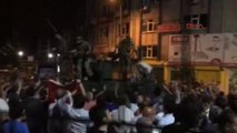 Bayrampaşa Çevik Kuvvet Önünde Asker ile Vatandaşlar Arasında Arbede 2