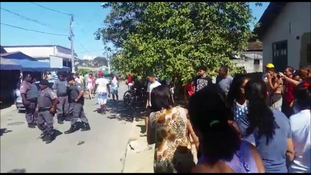 Dois jovens são mortos a tiros por soldado da PM