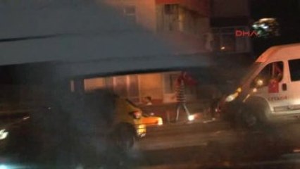 Metrobüs Yolunda Yüzlerce Kişi Yürüdü