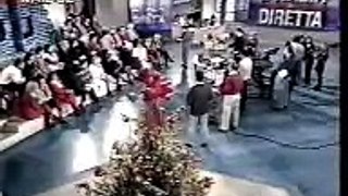Marco Pannella regala hashish in diretta tv alla D'Eusanio [28/12/1995]
