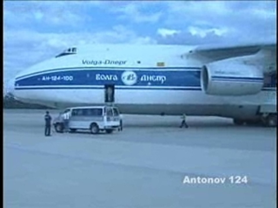 Antonov 124 at IAH