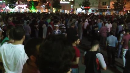 Türkiye Darbe Girişimine Karşı Ayakta