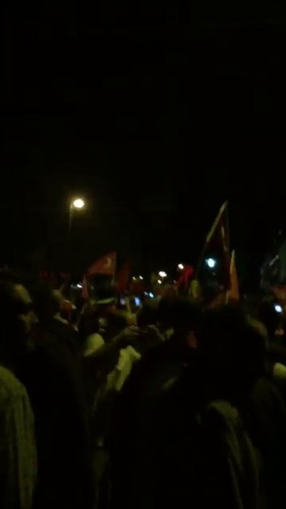 03:15 Almanya Essen Türkiye Başkonsolosluğu Yeni Görüntüler 16 Temmuz Türkiye Askeri Darbe Protesto