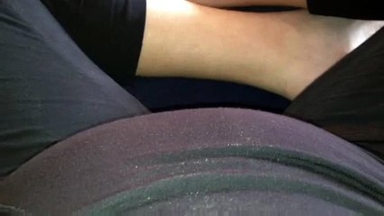 Baby Laing kicking Mummy's belly 26 Feb 13