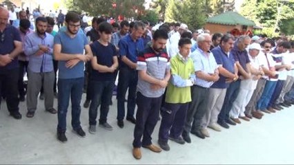 Van ve Hakkari'de Gıyabi Cenaze Namazı Kılındı