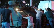 İstanbul Başsavcılığı: 1'i Polis 17 Kişi Şehit Oldu