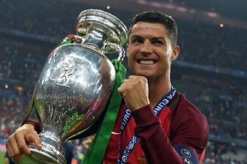 Cheb Bilal Félicité Cristiano Ronaldo Pour La Coupe