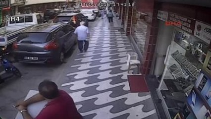 Söke - Eli Bıçaklı Madde Bağımlısının Yaşattığı Korku Kamerada