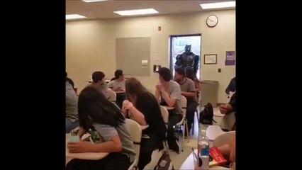 Quand ton Prof est déguisé en batman