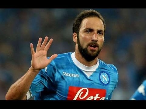 Napoli - Higuain alla Juventus? I tifosi azzurri infuriati (15.07.16)