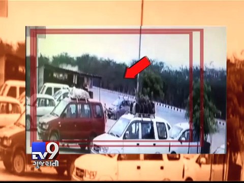 Driver escapes unhurt after car overturns in Rajasthan's Sirohi - Tv9 Gujarati