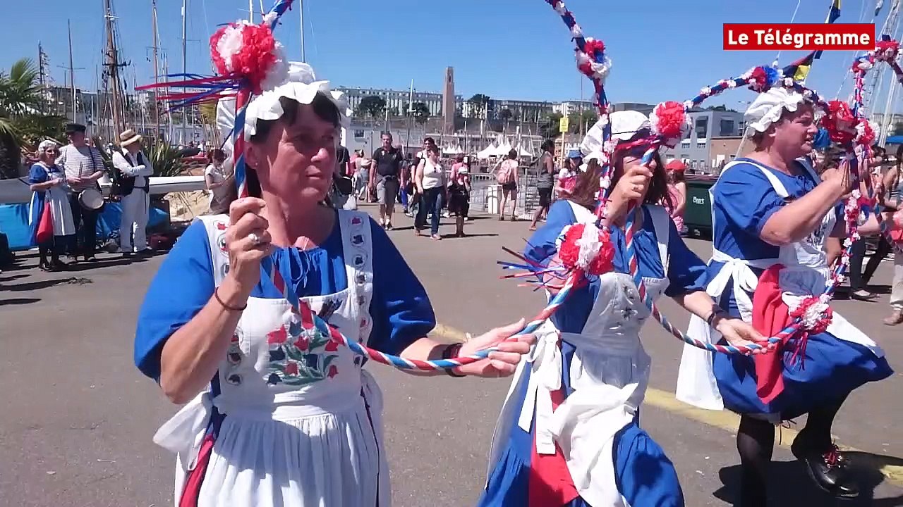 Brest 2016. Ça chante et ça danse