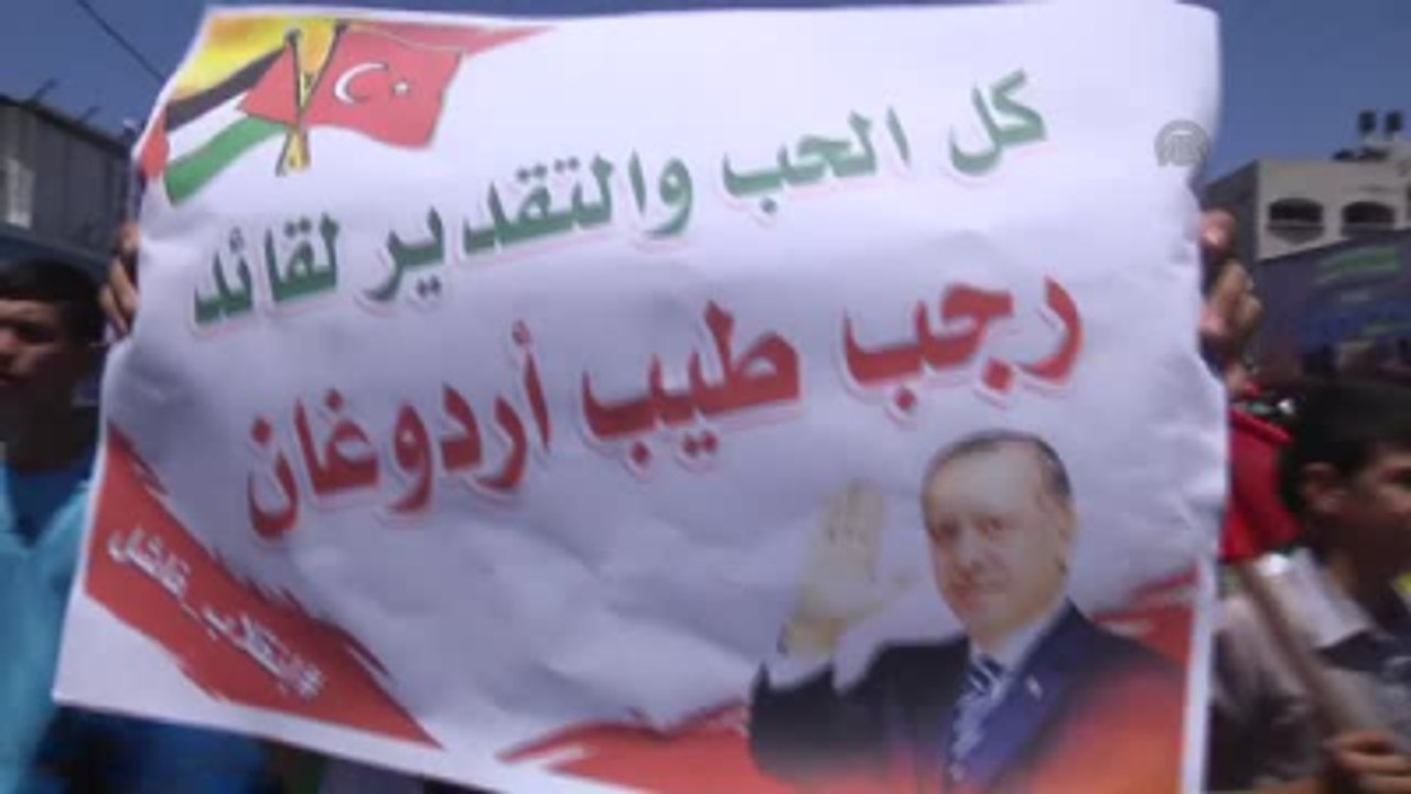 Filistinliler, Türkiye'deki Darbe Girişiminin Başarısız Olmasını Kutladı