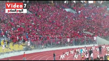 بالفيديو .. ستاد الجيش ببرج العرب ينعى " طارق سليم " قبيل انطلاق مباراة الأهلى والوداد