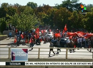 Protestan en Turquía contra el intento de golpe de Estado