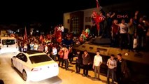 Van-Erciş'te Binlerce Kişi Protestolarını Sürdürüyor