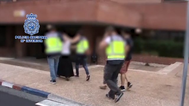 Detenidas tres personas por hurtos cariñosos