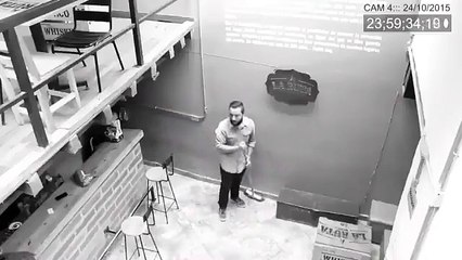 Quand des objets bougent tout seul dans un resto : peur de ta vie