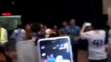 Alden Richards surprised the fans inside the cinema!