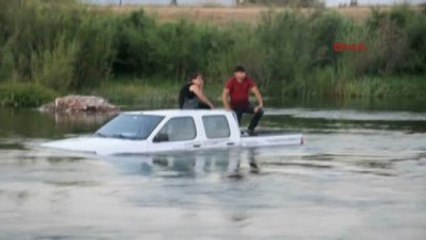 Aydın Genç Çift Çayda 3 Saat Mahsur Kaldı