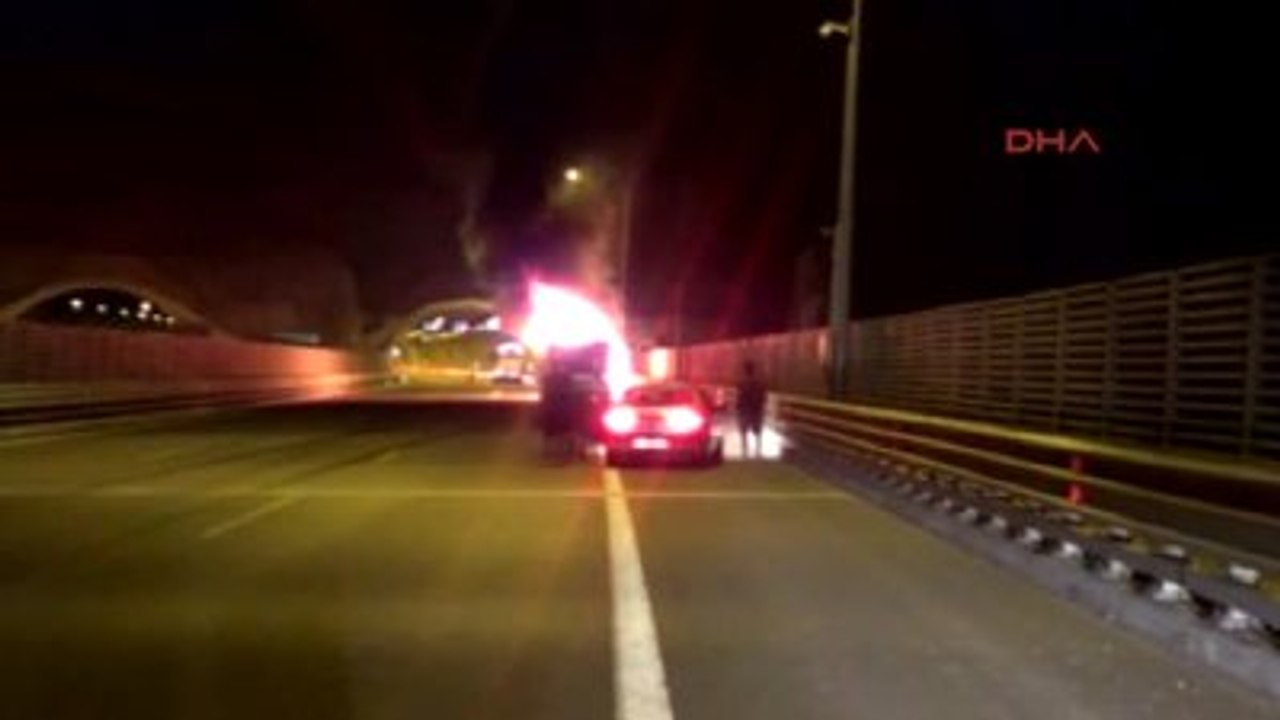 Adana Seyir Halindeki Kamyon Alev Alev Yandı