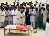 Qandeel Baloch Funeral prayer offered in Dera Ghazi Khan -- Qandeel Baloch Funeral(Video)!