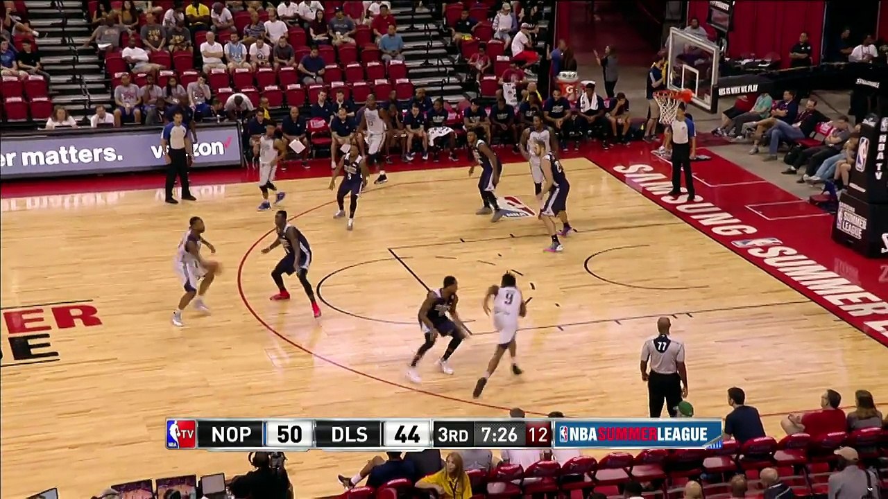 Jaron Johnson TWO POWERFUL DUNKS