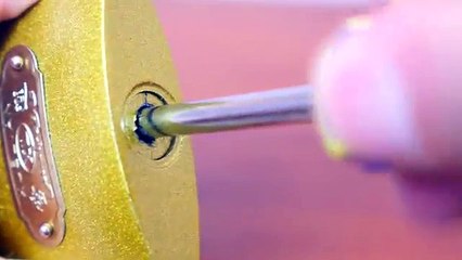 3 Ways to Open a Lock