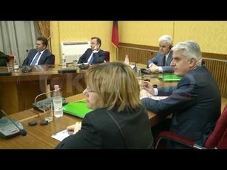 ZGJEDHJE TË PARAKOHËSHME DHE REFERENDUM PËR DREJTËSINË?