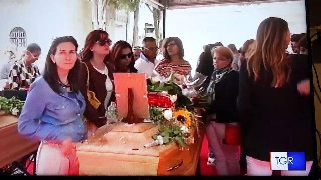 Pellegrinaggio al Cimitero di Andria per l'ultimo saluto alle vittime della strage ferroviaria