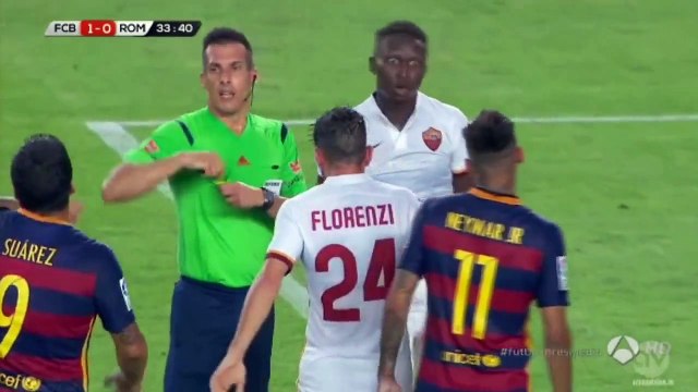 Leo Messi Fight vs Yanga-Mbiwa - Barcelona vs AS Roma