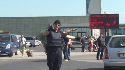 TESTIME E POLICISË DHE AUTORITETIT TË AVIACIONIT CIVIL,  MUNGESË SIGURIE NË AEROPORT