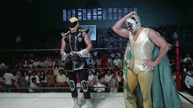 Leyendas Macabras de la Colonia (1974) - Trailer - Mil Máscaras, Tinieblas