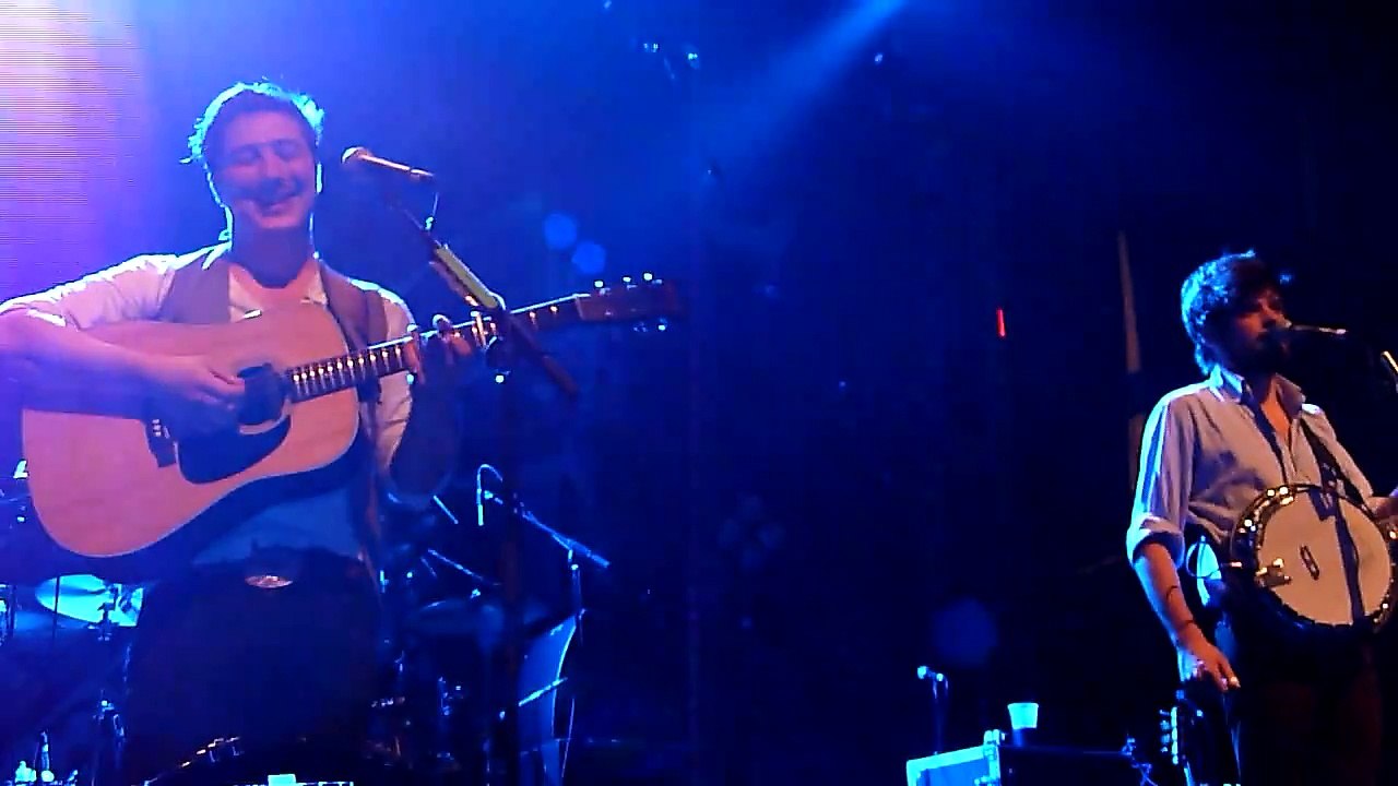 Mumford & Sons - Winston & Marcus banter NYC T5 11.16.10