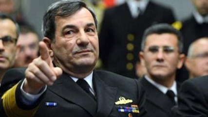 Ulaşılamayan Donanma Komutanı Oramiral Veysel Köse'nin Bulunduğu Gemi Limana Dönüyor