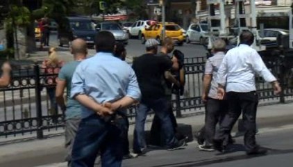 Kısıklı'da CNN İnternational Ekibine Vatandaşlar Saldırdı