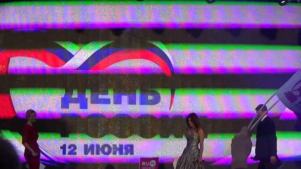 Дмитрий Губерниев, Мария Кожевникова, Анастасия Макеева, Сергей Астахов- Легко на сердце от песни веселой